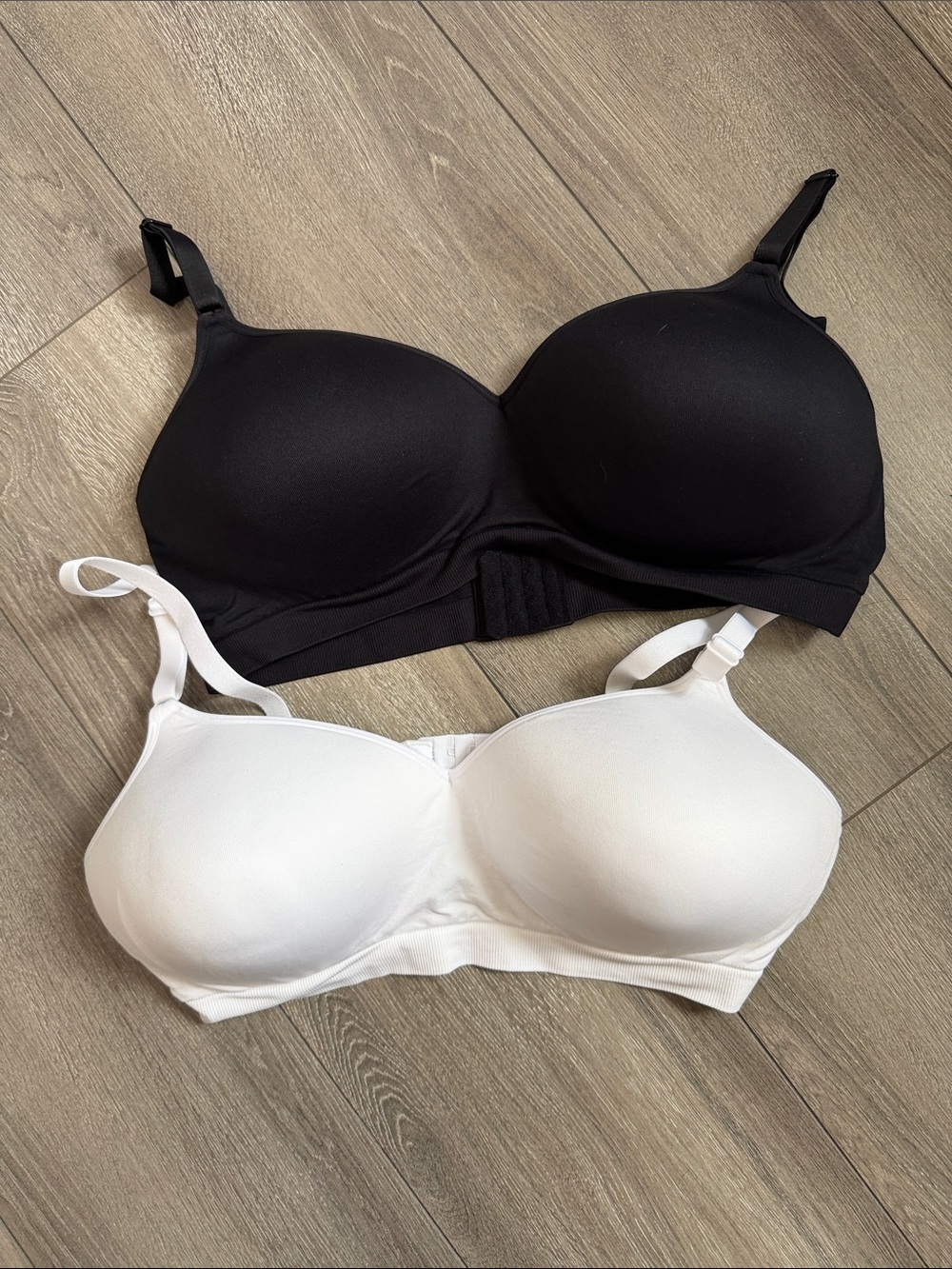 Fruit of the Loom Black and White Seamless Molded Cup Bra Duo